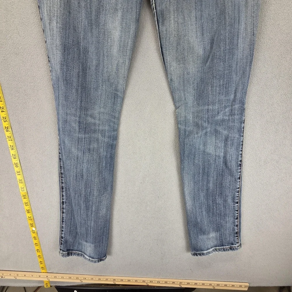 Levis Engineered Jeans Womens Blue Medium Wash Buckle Back Fits‎ 26x30